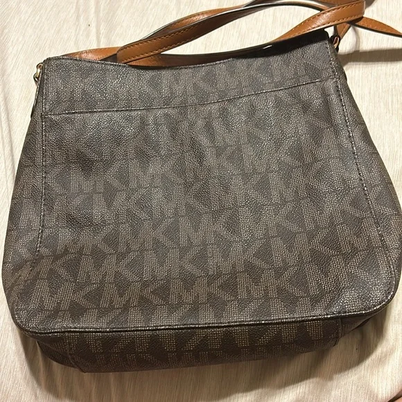 Michael Kors Cross Body Purse - Picture 5 of 13